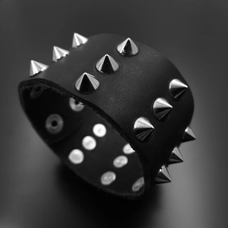 3 Sıra Spike Bileklik 004