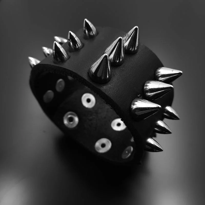 3 Sıra Spike Bileklik 006