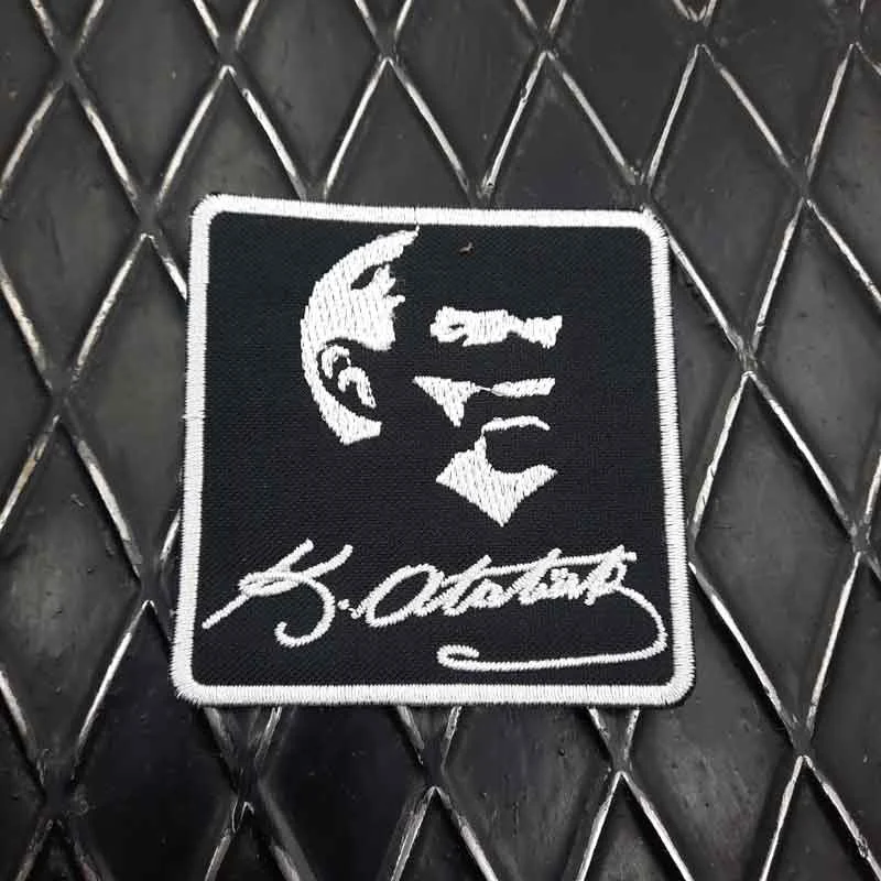 Atatürk Silüet İmza