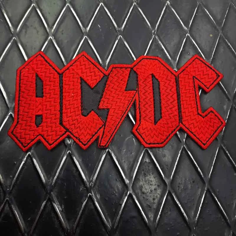 AC/DC Büyük Boy